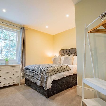 Host & Stay - Shaw Street Suite Вустер Экстерьер фото