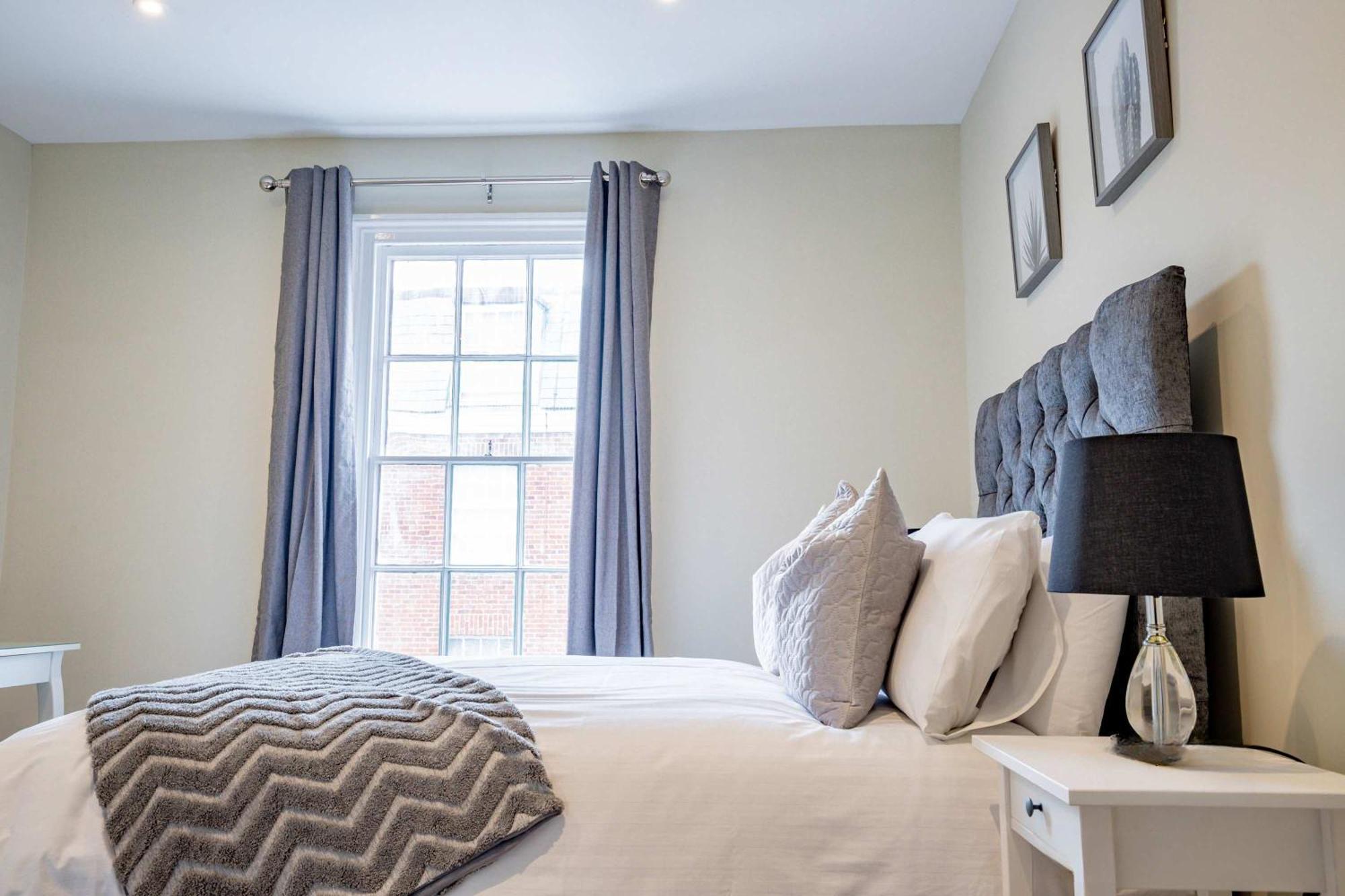 Host & Stay - Shaw Street Suite Вустер Экстерьер фото