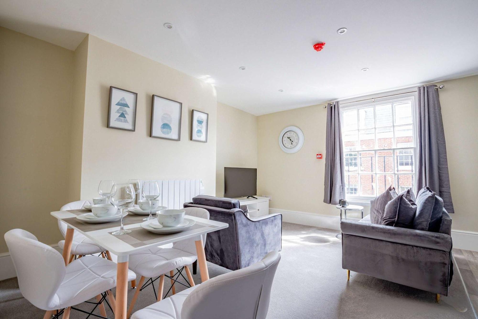 Host & Stay - Shaw Street Suite Вустер Экстерьер фото